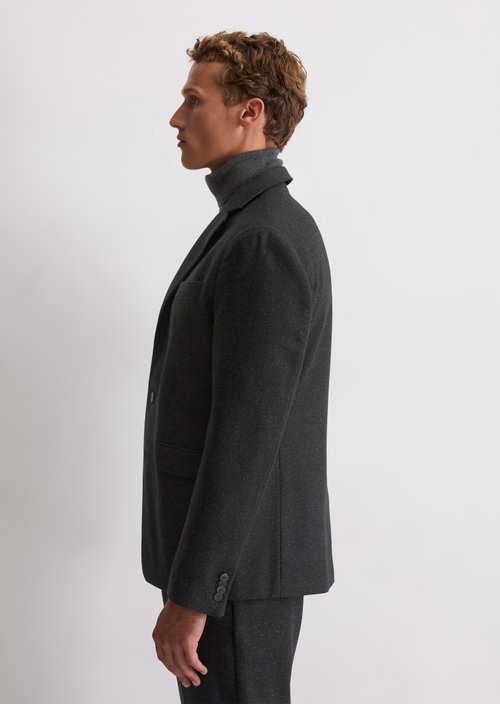 Jacket shaped — Black