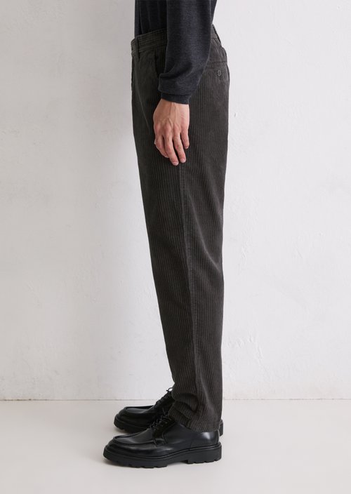 Relaxed corduroy trousers — Broken Graphite