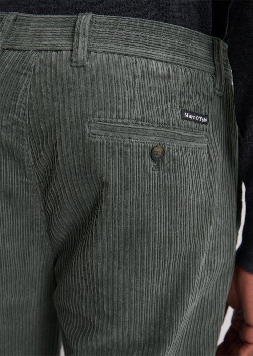Relaxed corduroy trousers — Mangrove
