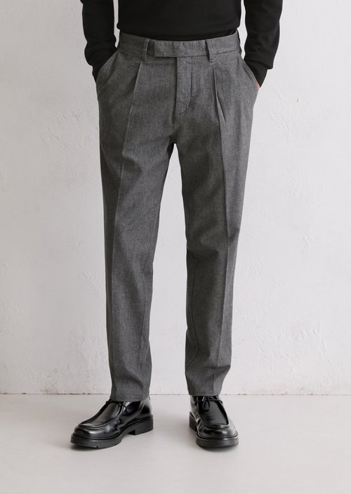 Pants model Belsbo pleats relaxed — Medium Grey
