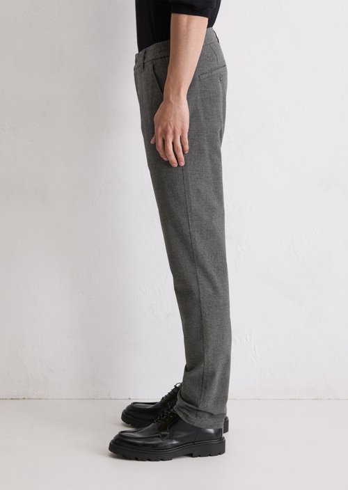 Chino model Stig shaped — Dark Grey