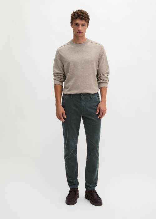 Cordhose Model Stig Jogger shaped Skipping Stone in Frontalansicht