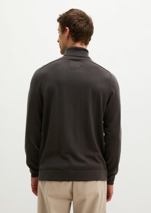 Regular turtleneck sweater — Wooden Earth