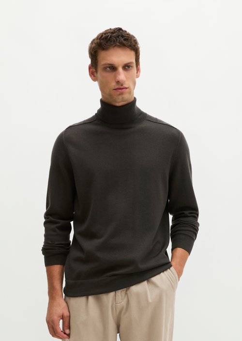 Regular turtleneck sweater — Wooden Earth