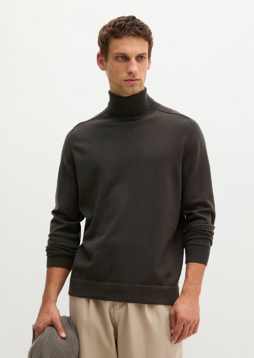 Regular turtleneck sweater — Wooden Earth