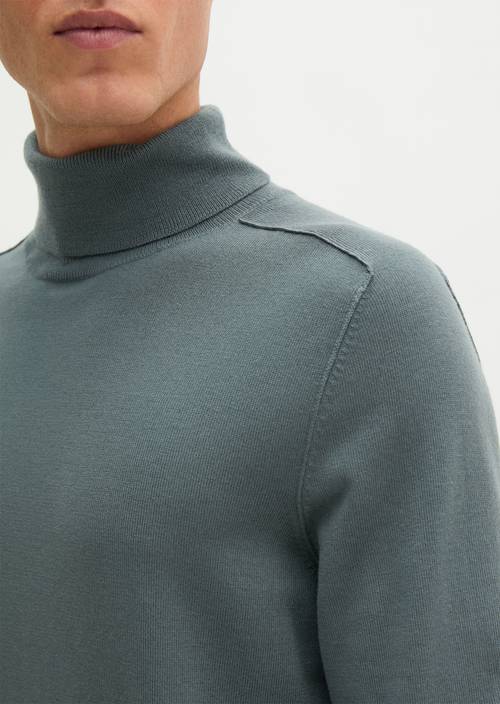 Regular turtleneck sweater Skipping Stone in detail view