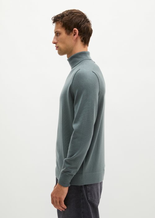 Regular turtleneck sweater — Skipping Stone