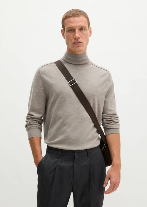 Regular turtleneck sweater Dark Beige Melange in front view