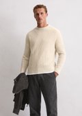 Sweater regular made from a soft virgin wool blend - white