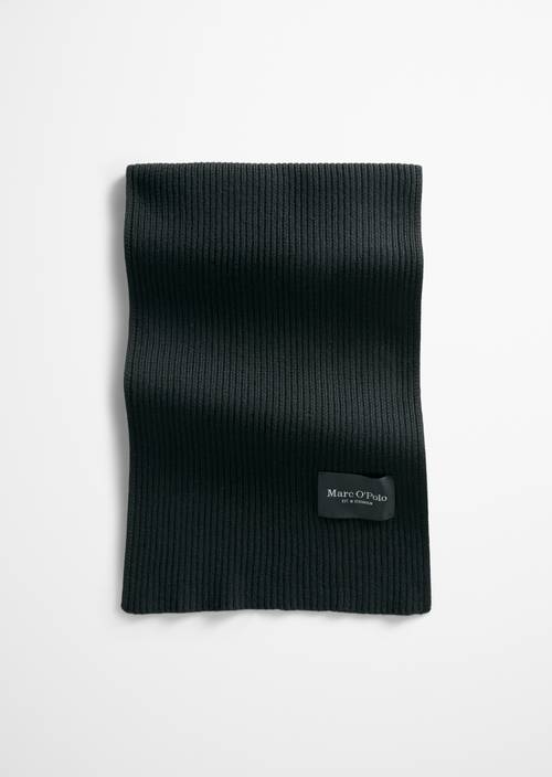 Strickschal Black in Frontalansicht