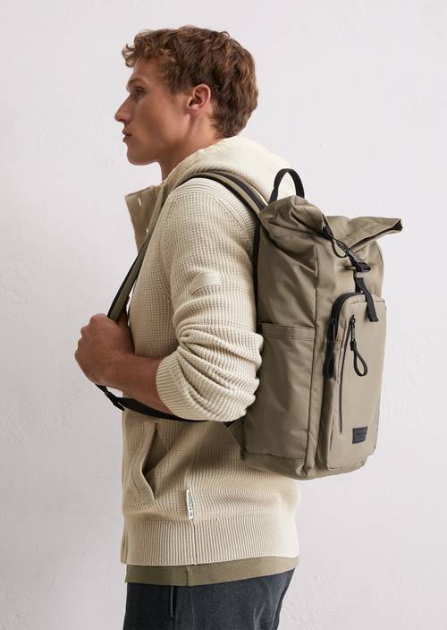 Backpack Pavestone worn on model