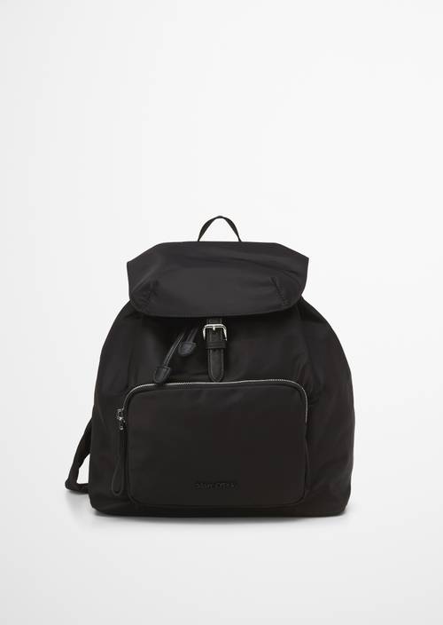 Plecak średni Black w widoku z przodu