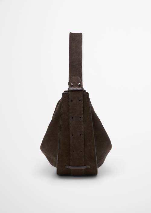 Bolso hobo mediano Shaded Brown en vista lateral