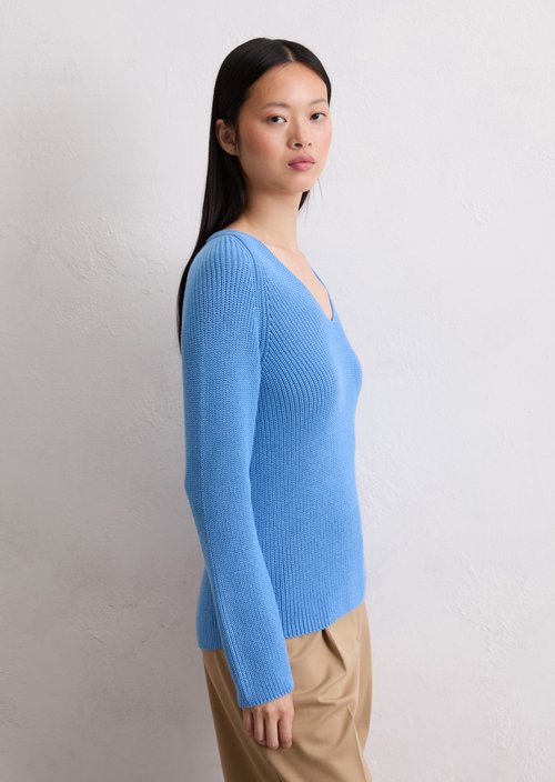 V-neck knitted sweater relaxed — Cloudless Blue