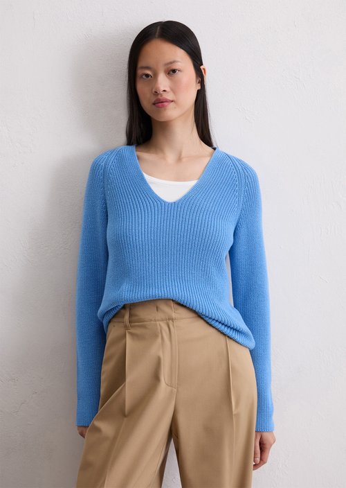V-neck knitted sweater relaxed — Cloudless Blue