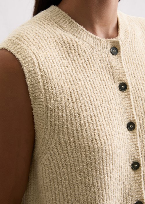 Sleeveless knitted vest regular — Light Oat