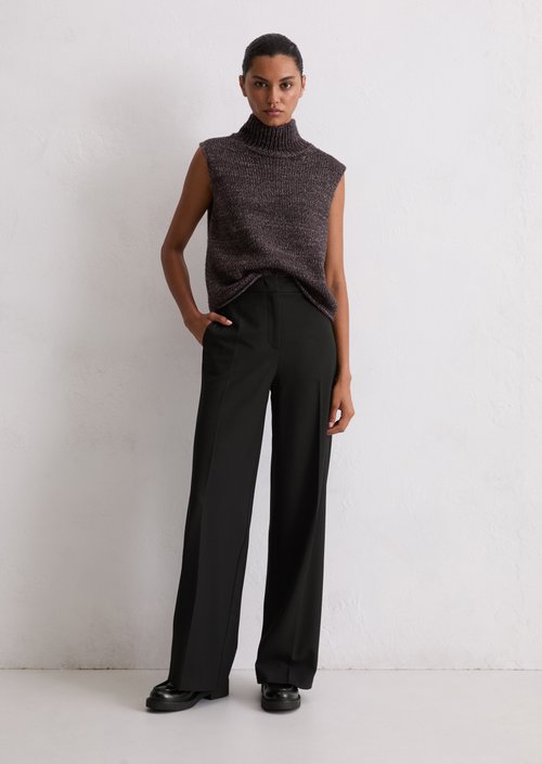 Culotte-style ankle length trousers — Black