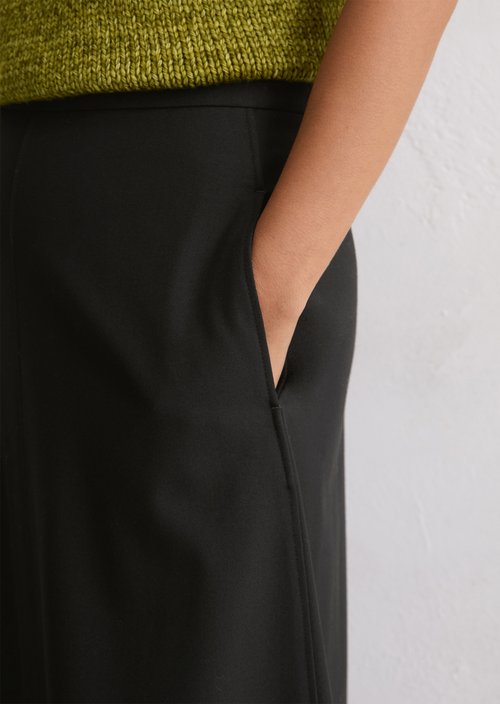 Flared skirt — Black