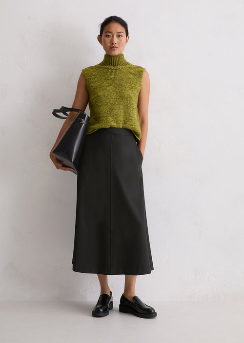 Flared skirt — Black