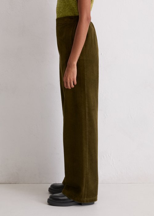 Relaxed corduroy trousers — Mossy Olive