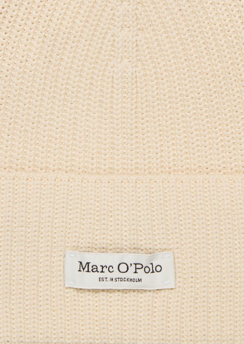 DfC knitted hat — Chalky Sand