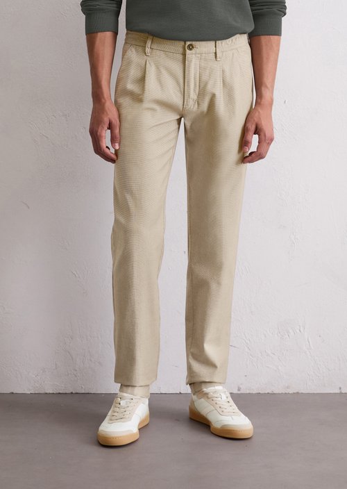 Chino Model Stig Jogger pleats shaped — Medium Beige