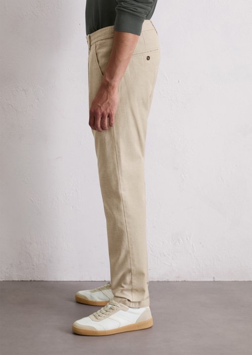 Chino Model Stig Jogger pleats shaped — Medium Beige