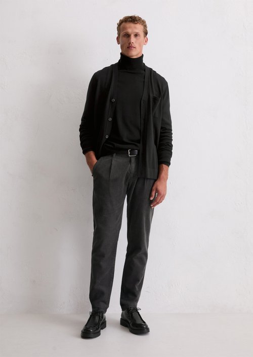 Corduroy trousers model Osby pleats tapered — Broken Graphite