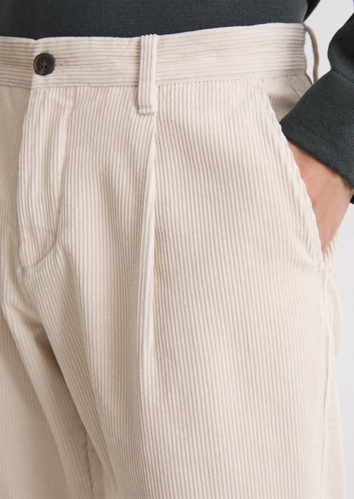 Corduroy trousers model Osby pleats tapered — Grey Silk