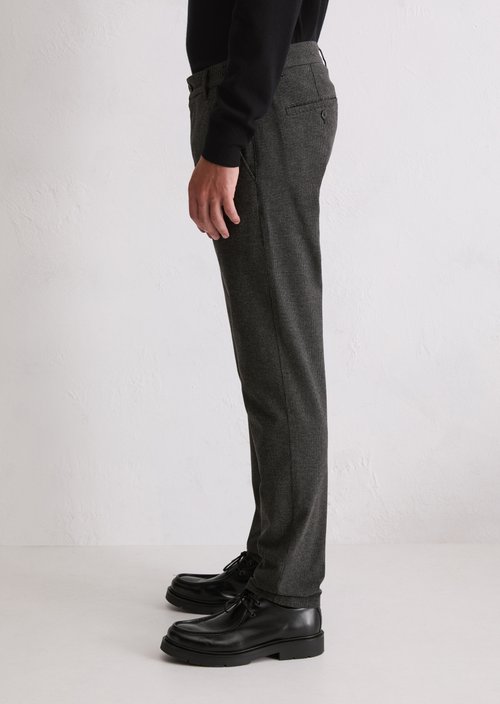 Chino model Stig shaped — Dark Grey