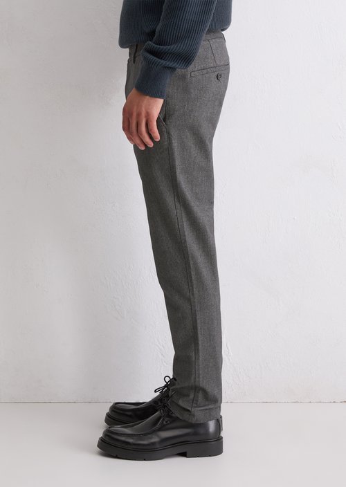 Chino model Stig shaped — Medium Grey