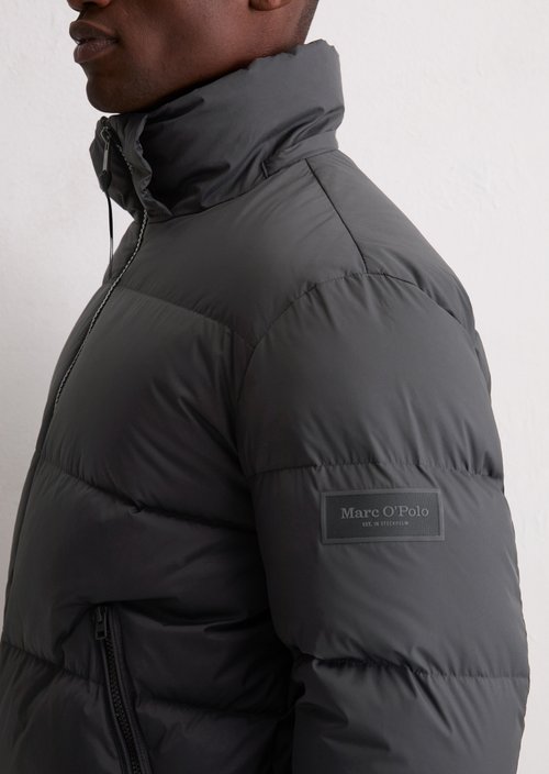 Regular puffer down jacket — Black