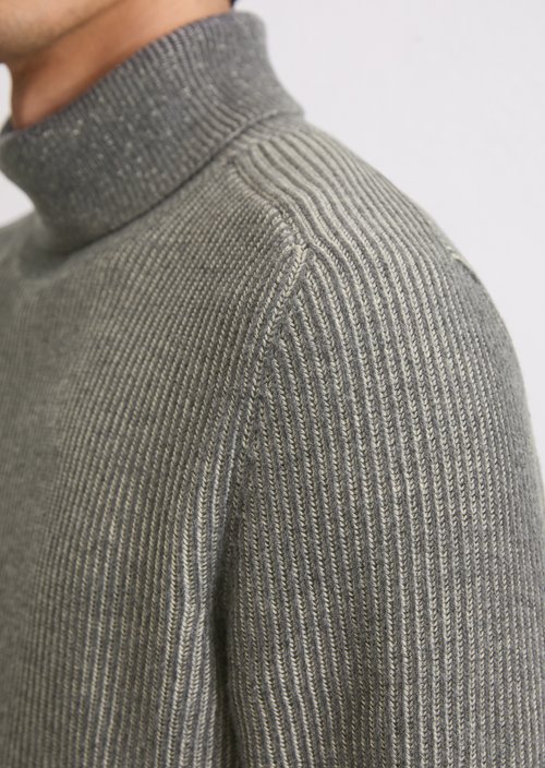 Regular turtleneck sweater — Medium Grey