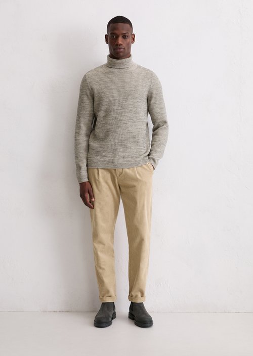 Regular turtleneck sweater — Light Beige