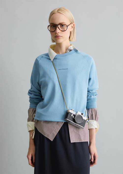 Luźna bluza DfC Blue Dawn w widoku z przodu