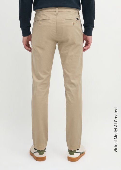 Chino model Stig shaped — Pure Cashmere