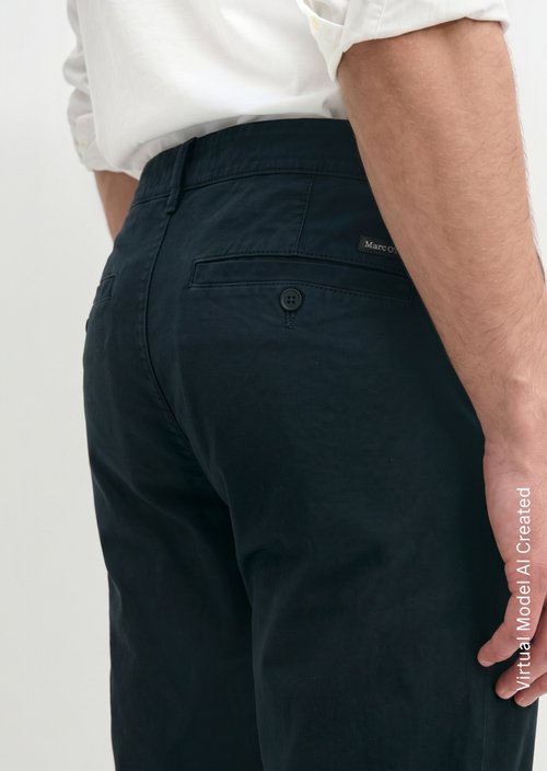 Chino model Stig shaped — Dark Navy