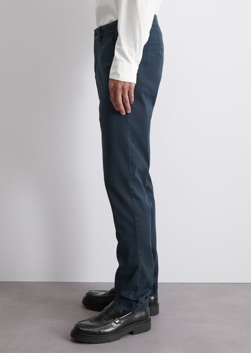 Chino model Stig shaped — Navy Teal