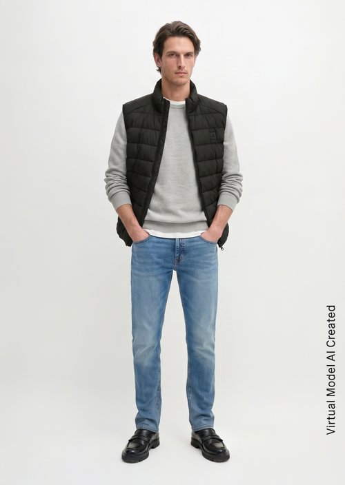 Regular quilted vest — Black