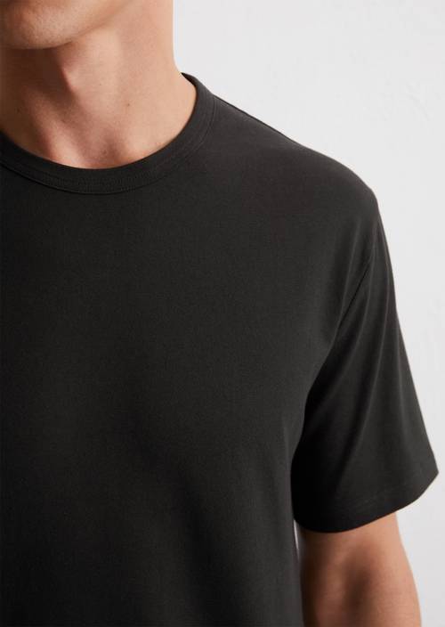 T-shirt regular Black in detail view