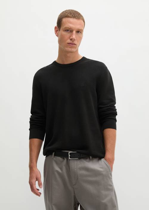 Sweater regular Black in front view