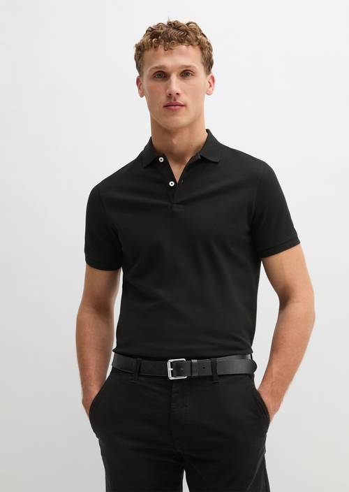 Polokošile ve tvaru piqué Black v předním pohledu