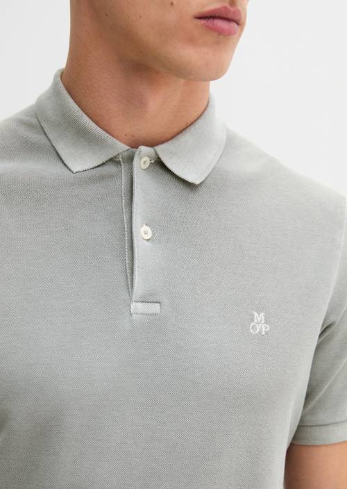 Polokošile ve tvaru piqué Griffin v detailním pohledu