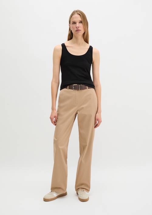 Tanktop slim Black in Frontalansicht