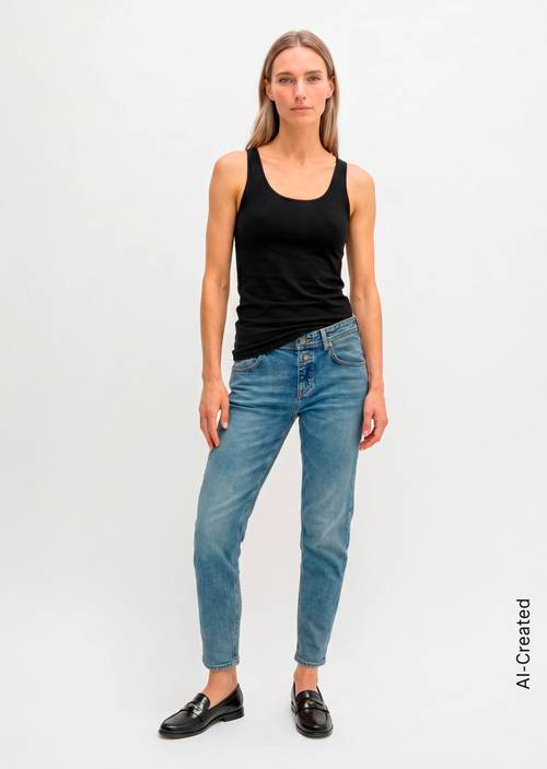 Tanktop slim Black in Frontalansicht