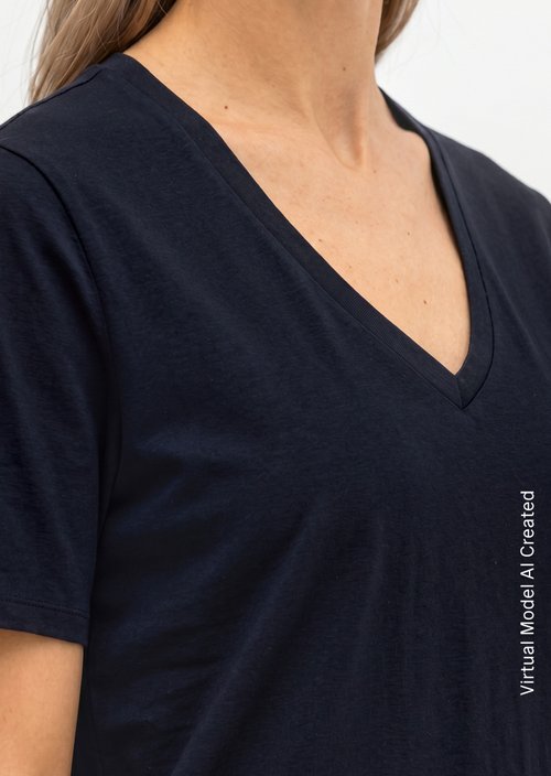 V-neck T-shirt, regular fit — Maniac Midnight