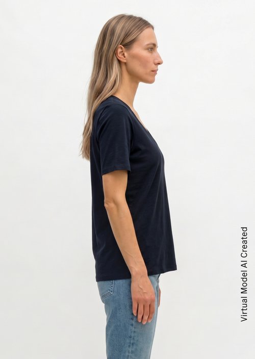 V-neck T-shirt, regular fit — Maniac Midnight