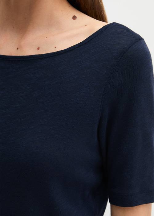 Pravidelné tričko ze žerzeje slub Maniac Midnight v detailním pohledu