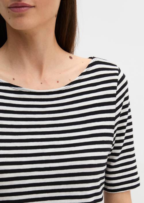 T-shirt w paski, fason slim Black w widoku szczegółowym