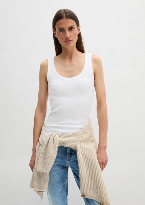 Regular tank top White in front view